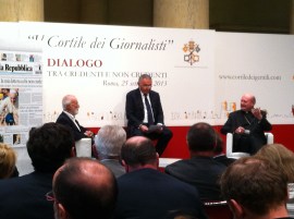 Debate entre Gianfranco Ravasi e Eugeno Scalfari, no 'Cortile dei Gentili'